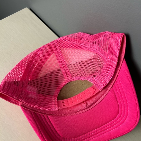 Handmade Grinch Trucker Hats - Picture 4 of 8